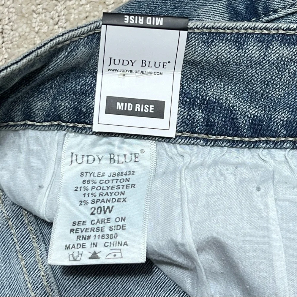 Judy Blue Jeans Skinny Distressed Lace Detail Splatter JB88432 LW Sz. 20W NWT - Picture 8 of 12